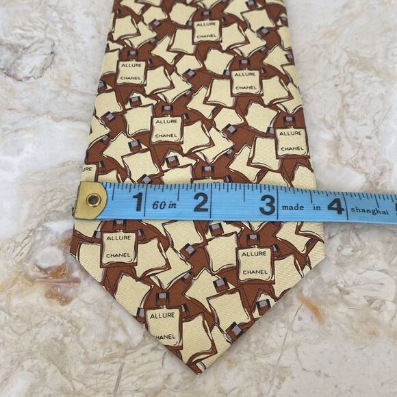 Chanel 100% Silk Tie - Picture 9 of 9